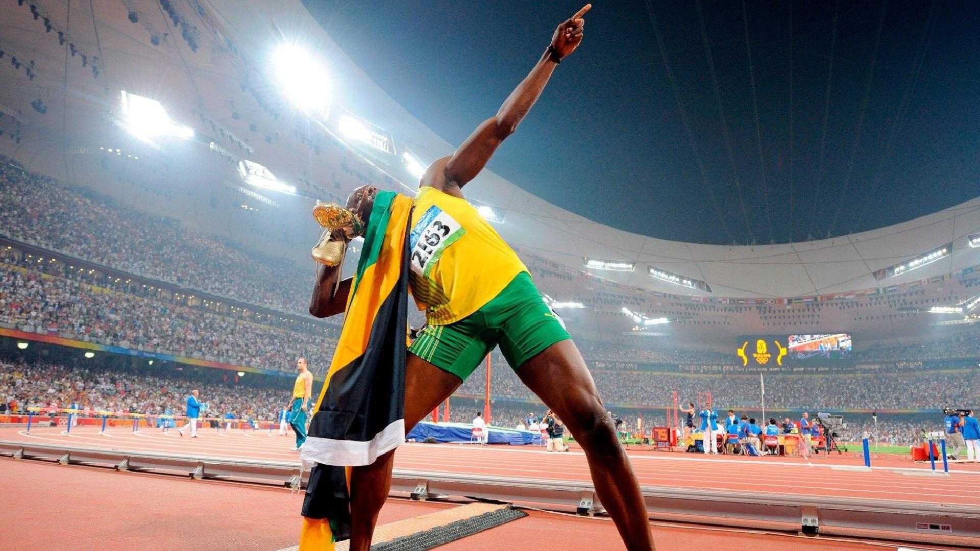 詹姆斯率队逆转取胜,湖人锁定季后赛席位